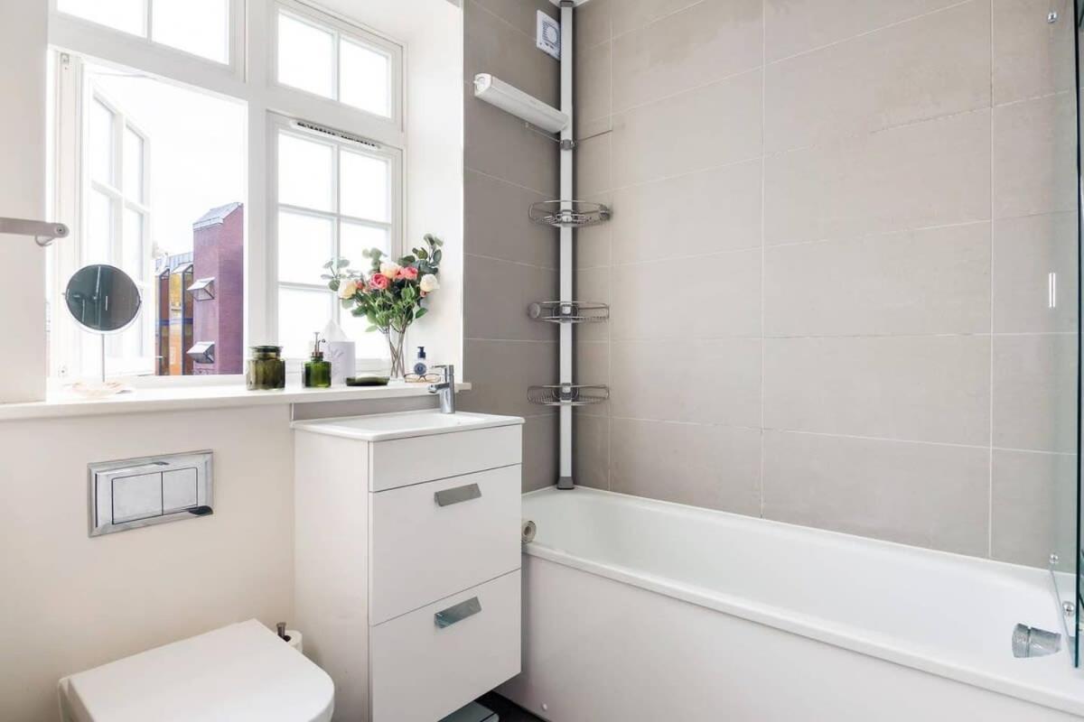 Large Luxury Studio In Heart Of Richmond 리치먼드 외부 사진